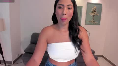 Natalie Lewis online show from 11/16/25, 11:05