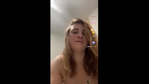 Snapshot of natalielynn4216 chatting on 01/19/26, 12:36 natalielynn4216 online show from 01/19/26, 12:36