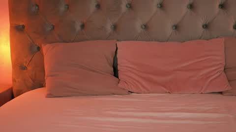 Snapshot of natalieshaw chatting on 10/04/25, 02:09 Natalie online show from 10/04/25, 02:09