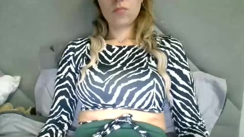 Natali online show from 09/11/25, 02:06