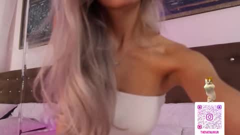 Snapshot of natalimurr chatting on 10/24/25, 03:19 Natali online show from 10/24/25, 03:19