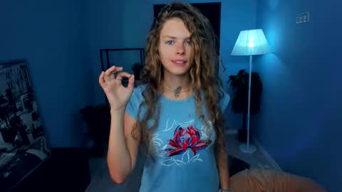 Natalie online show from 09/17/25, 05:09