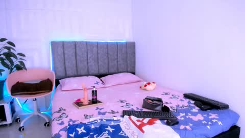 NATALY online show from 09/29/25, 04:23