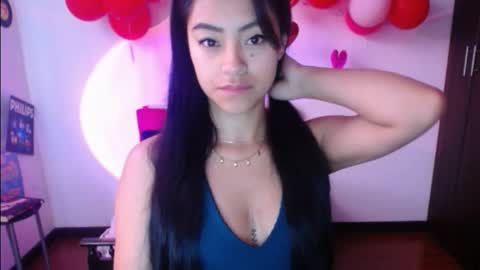 Nataly Escobar online show from 02/19/25, 12:11