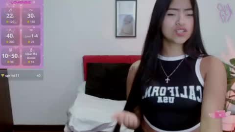 Nataly Escobar online show from 11/06/25, 01:56