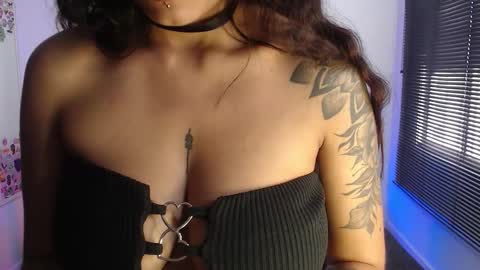 Snapshot of natalygreww chatting on 09/30/25, 09:09 online show from 09/30/25, 09:09