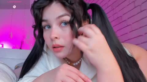 Snapshot of natalyhayes chatting on 04/23/26, 12:29 Nataly online show from 04/23/26, 12:29