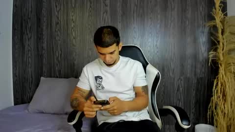 Snapshot of natan_77 chatting on 05/17/26, 12:12 natan_77 online show from 05/17/26, 12:12