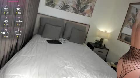 Natasha online show from 02/28/25, 05:37