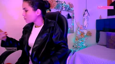 natasha online show from 12/11/24, 01:39