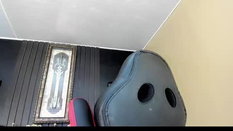 Snapshot of natasha_clifford chatting on 11/28/25, 07:49 natasha_clifford online show from 11/28/25, 07:49