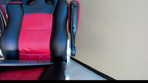 Snapshot of natasha_clifford chatting on 12/02/25, 07:09 natasha_clifford online show from 12/02/25, 07:09