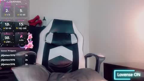 Snapshot of natasha_clifford chatting on 01/08/26, 07:27 natasha_clifford online show from 01/08/26, 07:27