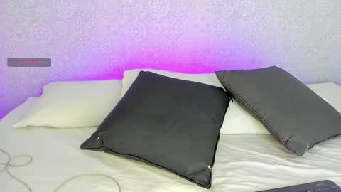 Snapshot of natasha_harpper chatting on 11/25/25, 11:32 Natasha online show from 11/25/25, 11:32