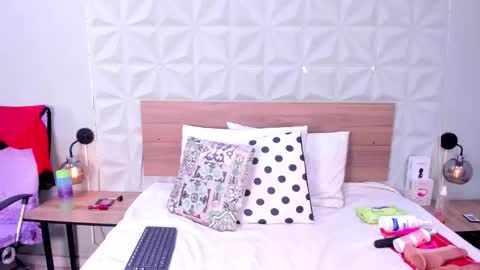 N A T A S H A  online show from 11/10/25, 10:42