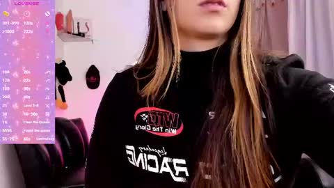 Snapshot of natasha_peach_ chatting on 07/17/26, 12:28 Natasha online show from 07/17/26, 12:28