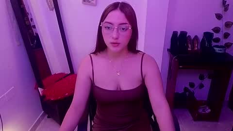 natasha_romanof18 online show from 01/13/26, 12:49