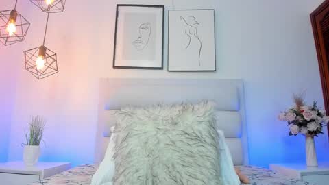 natasha_stone6 online show from 10/02/25, 12:56