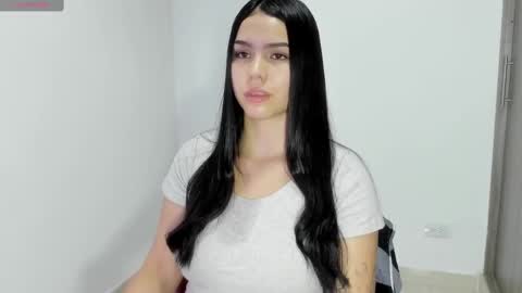 Snapshot of natasha_su chatting on 02/19/25, 02:23 Natalia online show from 02/19/25, 02:23