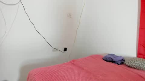 natashahot_21 online show from 09/15/25, 08:53