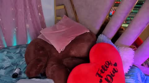 Natasha online show from 02/16/25, 01:58