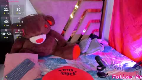 Natasha online show from 09/10/25, 02:22