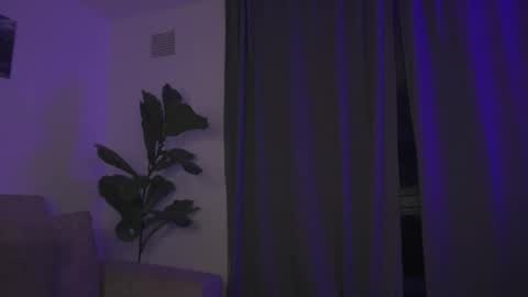 Snapshot of natasna1 chatting on 12/23/25, 04:32 Natasha Independent model online show from 12/23/25, 04:32