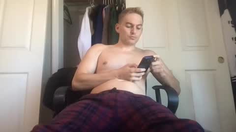 Snapshot of natetheexplorer chatting on 05/17/26, 04:58 natetheexplorer online show from 05/17/26, 04:58