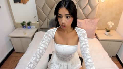 NATH QUIM online show from 01/28/25, 02:32