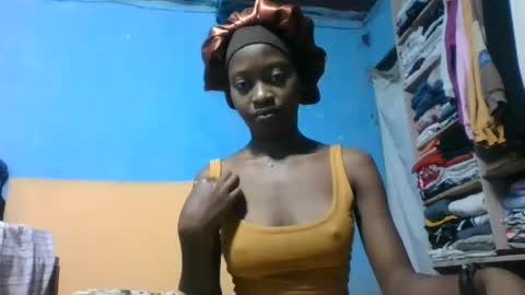 Snapshot of nathalia069 chatting on 06/13/26, 03:48 nathalia069 online show from 06/13/26, 03:48