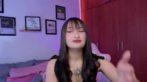 Nathalia Ramirez online show from 02/04/26, 01:11