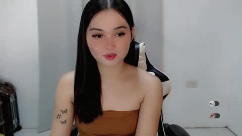 Snapshot of nathalia_starxxx chatting on 10/16/25, 09:43 nathalia_starxxx online show from 10/16/25, 09:43