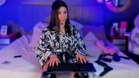 nathalia stone  online show from 03/26/26, 03:34