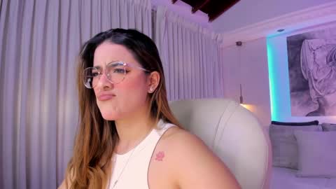 NATHALIE online show from 04/18/26, 11:14