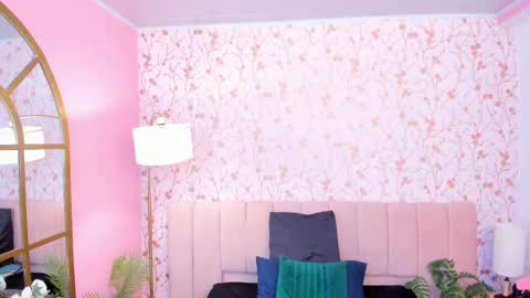 nathalie rossel online show from 04/21/26, 07:06