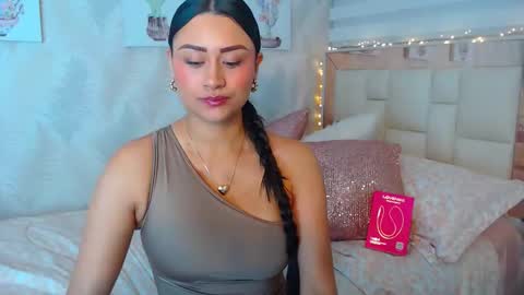 Nathalie Rose online show from 05/06/26, 09:58