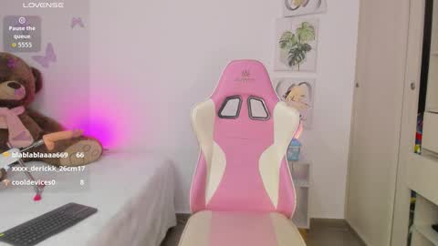 nathaly_evans18 online show from 10/07/25, 06:32