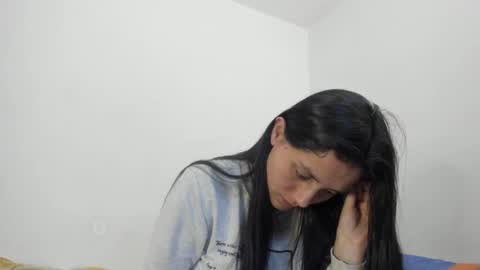 Snapshot of nathaly_love96 chatting on 12/06/24, 11:25 Nathaly online show from 12/06/24, 11:25