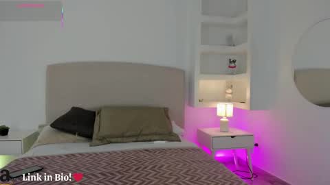 NATHALY  online show from 11/15/25, 10:34