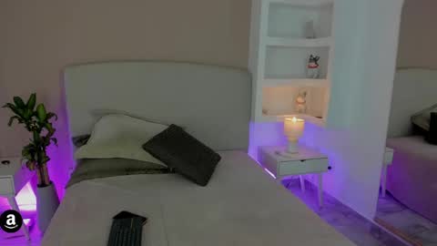 NATHALY  online show from 06/05/26, 10:54