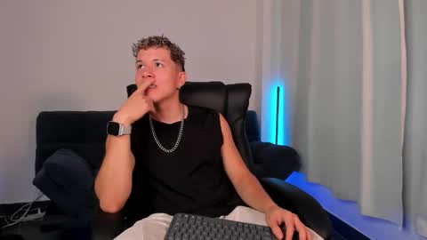 Nathan online show from 10/17/25, 07:38