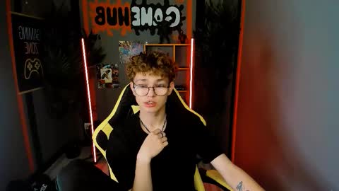 Snapshot of nathan_curl chatting on 09/21/25, 11:34 Nathan online show from 09/21/25, 11:34