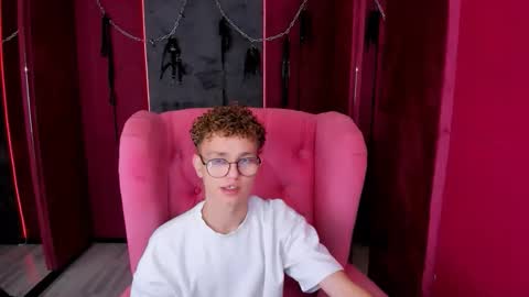 Snapshot of nathan_curl chatting on 10/12/25, 11:09 Nathan online show from 10/12/25, 11:09