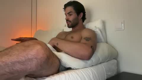 Snapshot of nathan_gael chatting on 05/10/26, 05:40 Nathaniel online show from 05/10/26, 05:40
