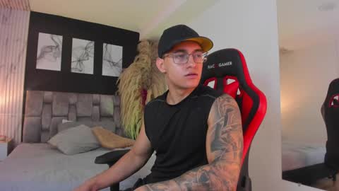 nathan_gross online show from 02/06/25, 02:33