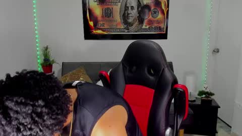 Snapshot of nathan_sexy247 chatting on 02/10/25, 11:46 Nathan online show from 02/10/25, 11:46