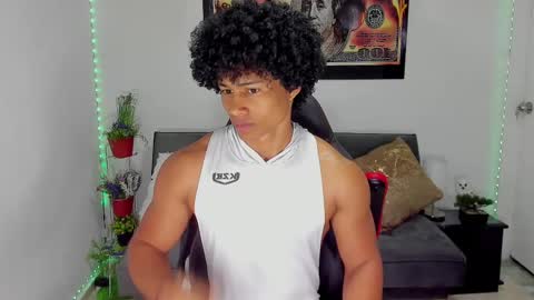 Snapshot of nathan_sexy247 chatting on 02/17/25, 11:13 Nathan online show from 02/17/25, 11:13