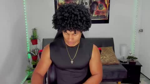 Snapshot of nathan_sexy247 chatting on 03/05/25, 10:44 Nathan online show from 03/05/25, 10:44