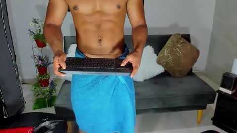 Snapshot of nathan_sexy247 chatting on 09/22/25, 10:17 Nathan online show from 09/22/25, 10:17