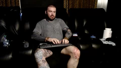 Snapshot of nathaniel_13 chatting on 06/17/26, 01:08 NathanielFlex online show from 06/17/26, 01:08